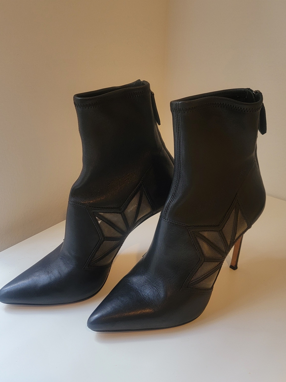 Pour La Victoire Black Leather Pointed Ankle Booties